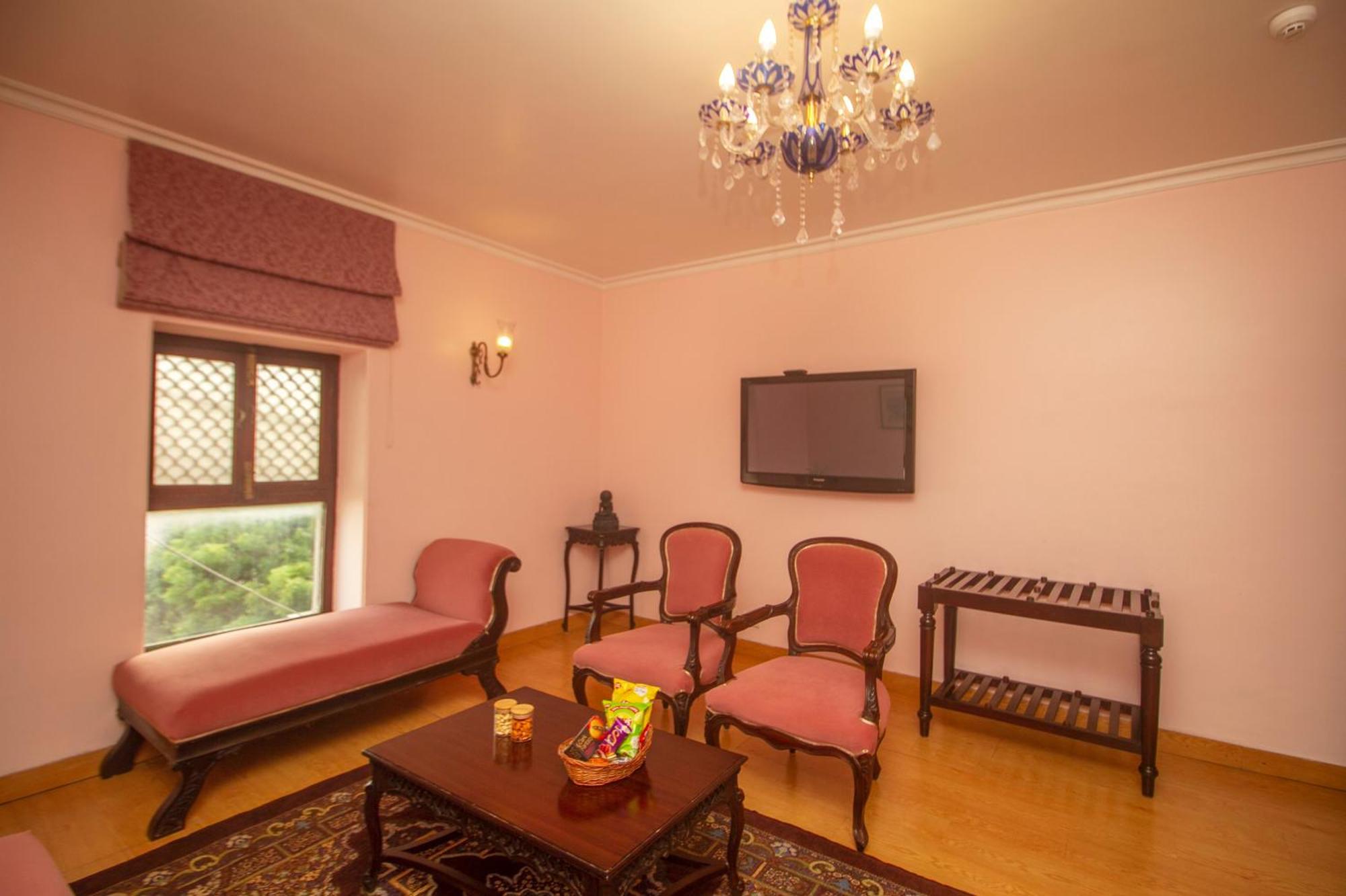 מלון ורנאסי Amritara Suryauday Haveli מראה חיצוני תמונה