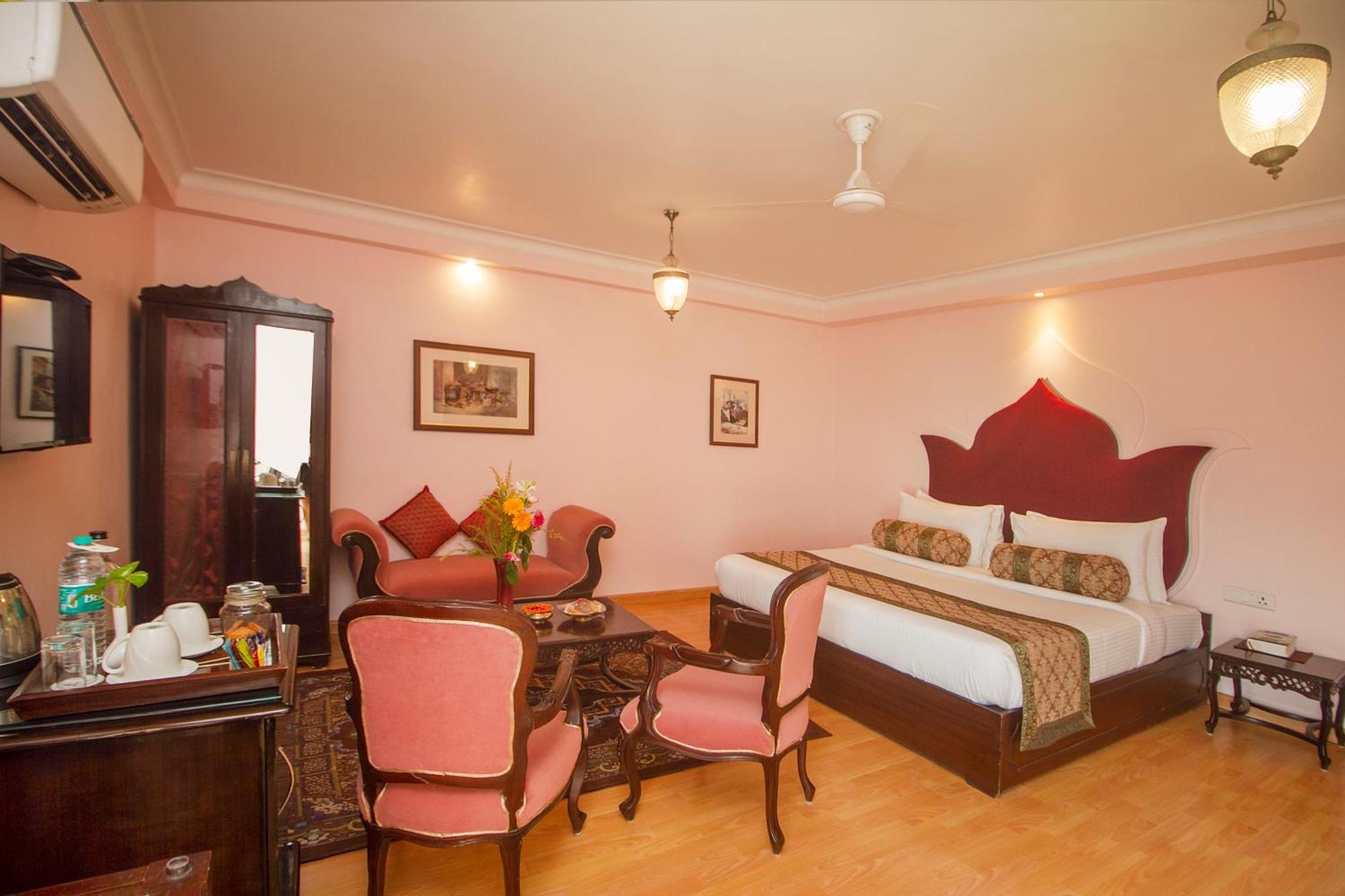 מלון ורנאסי Amritara Suryauday Haveli מראה חיצוני תמונה